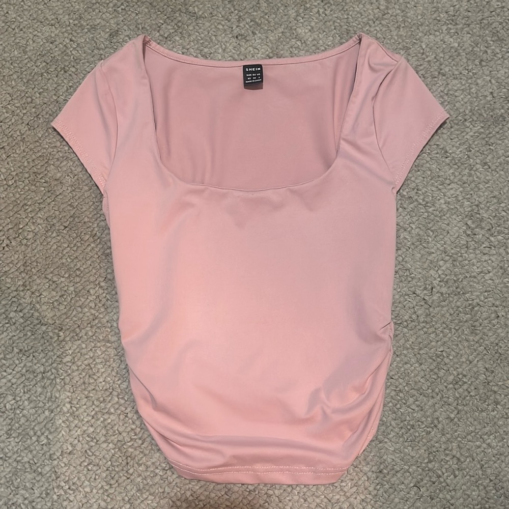 pink top